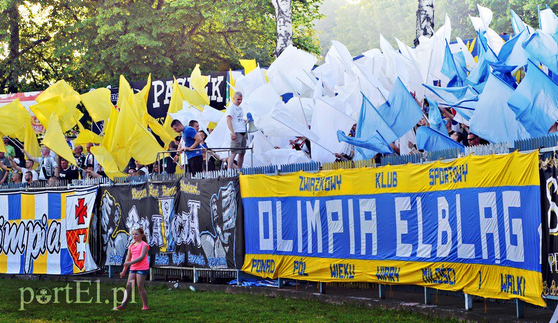 Elbląg, Pseudokibice zaatakowali autobus z fanami Olimpii