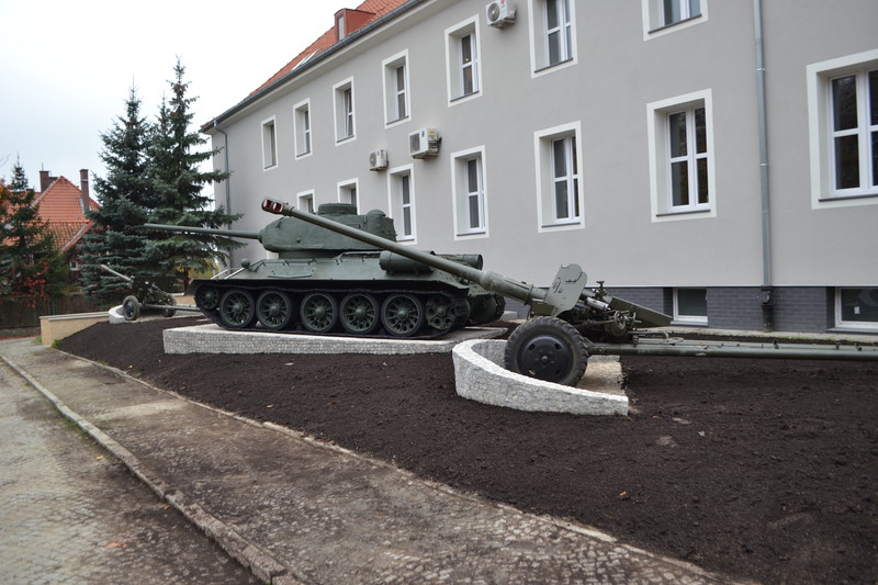 Elbląg, Wojsko stawia na T-34