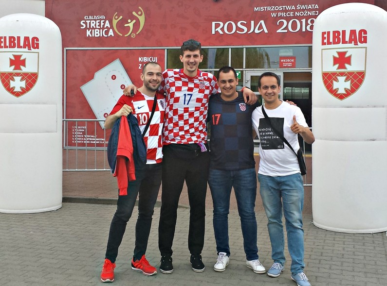 Elbląg, Chorwaccy kibice przed Elbląska Strefą Kibica Elbląg, Chorwaccy kibice przed Elbląska Strefą Kibica