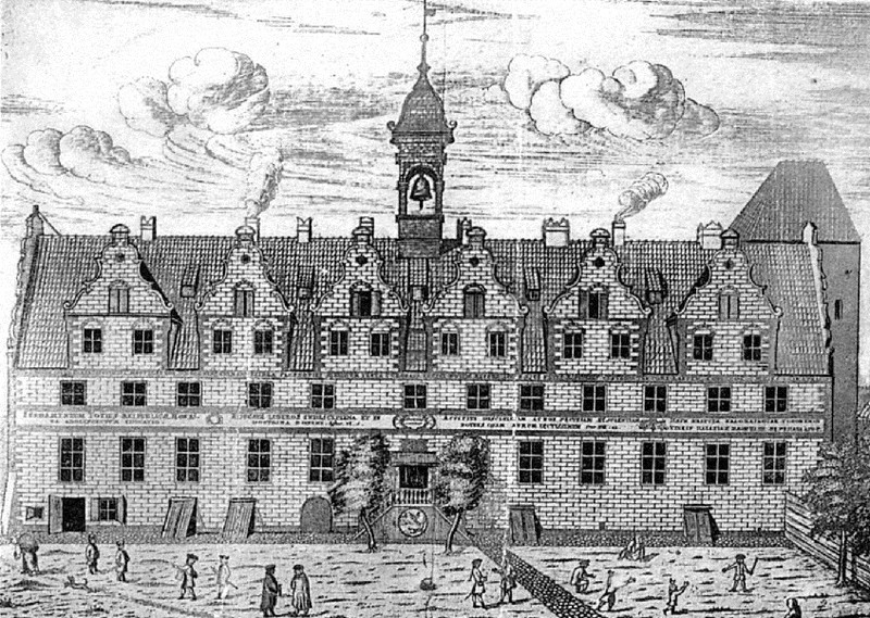 Budynek dawnego gimnazjum na rycinie z ok. 1750 r. W XV wieku mieścił się tutaj klasztor brygidek