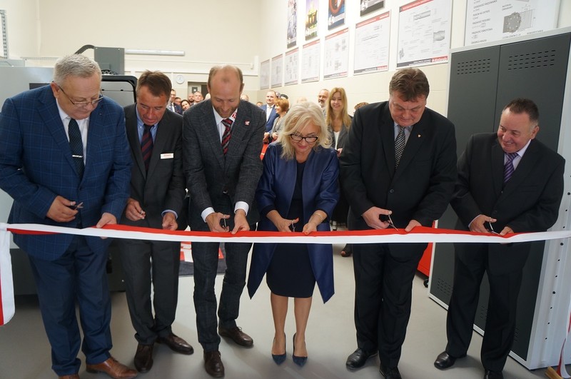 Elbląg, Stawiają na zawodowców Elbląg, Stawiają na zawodowców