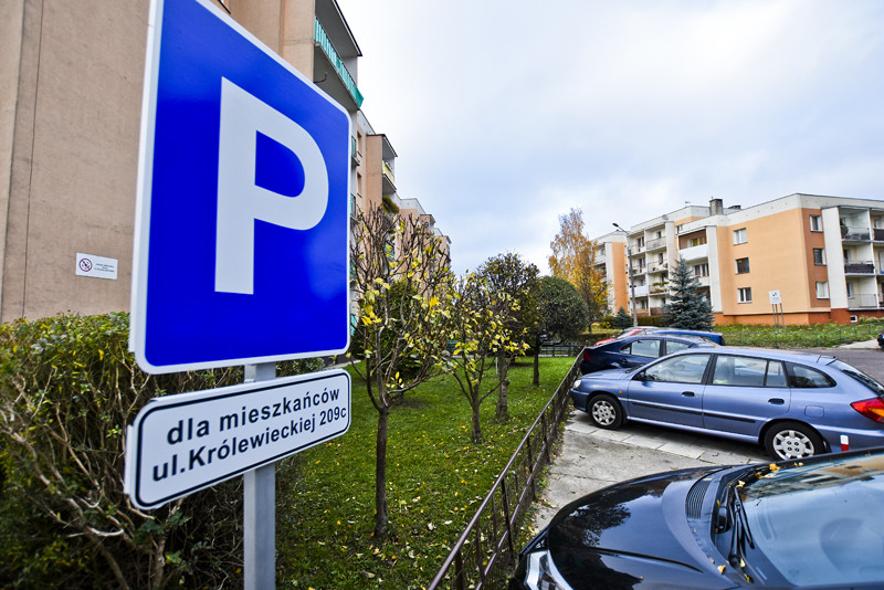 Elbląg, Postawili słupki, kluczem się nie podzielili