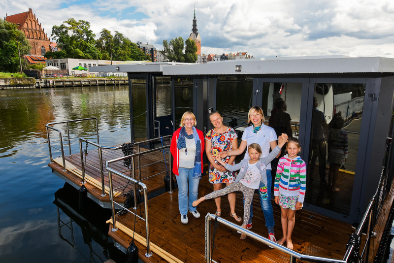 Elbląg, Zacumowali swój dom w Elblągu