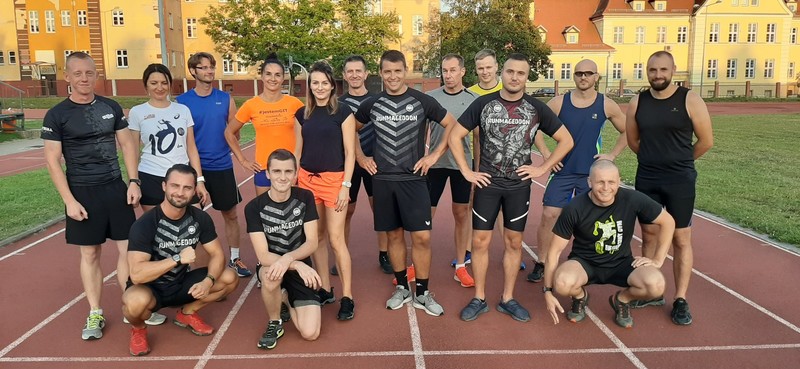 Elbląg, Grupa "Silni mocą Elbląg" przed jednym z treningów Elbląg, Grupa "Silni mocą Elbląg" przed jednym z treningów