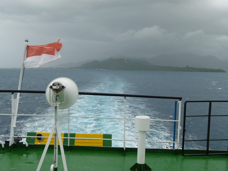 Elbląg, W końcu rząd Indonezji oddał prom i opuściliśmy Karimunjavę Elbląg, W końcu rząd Indonezji oddał prom i opuściliśmy Karimunjavę
