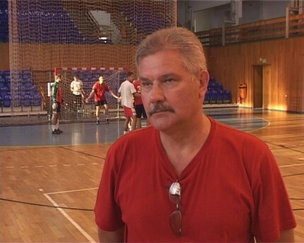 Elbląg, Ludwik Fonferek przed inauguracją sezonu ekstraklasy szczypiorniaka w 2007 r.