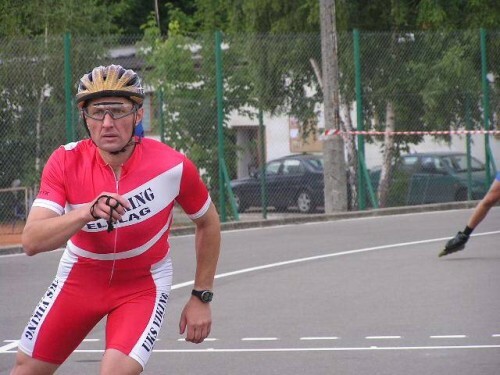 Elbląg, Ryszard Białkowski na elbląskim torze wrotkarskim w 2009 r. Elbląg, Ryszard Białkowski na elbląskim torze wrotkarskim w 2009 r.
