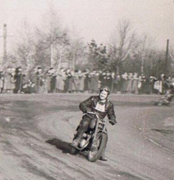 Elbląg, Jerzy Kwietniewski na motorze Elbląg, Jerzy Kwietniewski na motorze