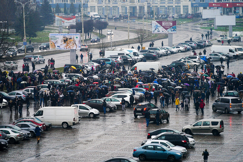 Elbląg, Demonstracje w Kaliningradzie: "Raz, dwa, tri - Putin uchadi"