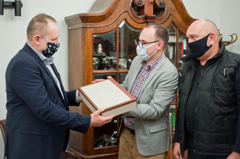 Elbląg, Przekazanie albumu elbląskiemu muzeum Elbląg, Przekazanie albumu elbląskiemu muzeum