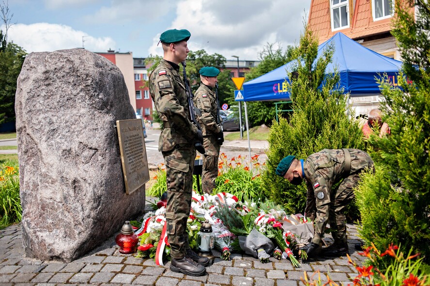 Elbląg, Uczcili pamięć ofiar stalinizmu Elbląg, Uczcili pamięć ofiar stalinizmu