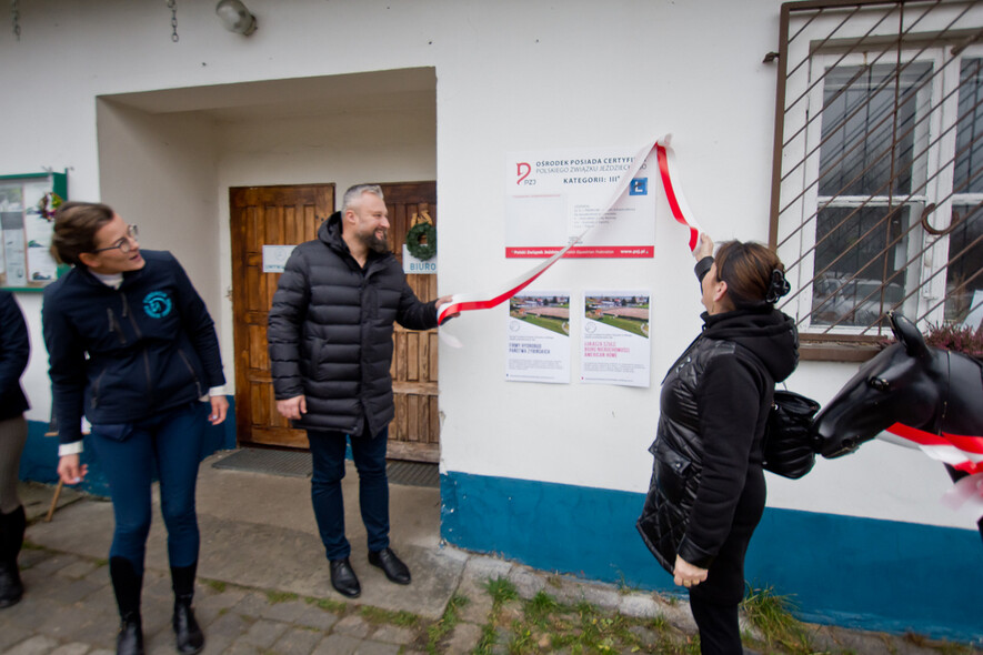 Elbląg, Odsłonięcie tablicy poświadczającej certyfikat PZJ.