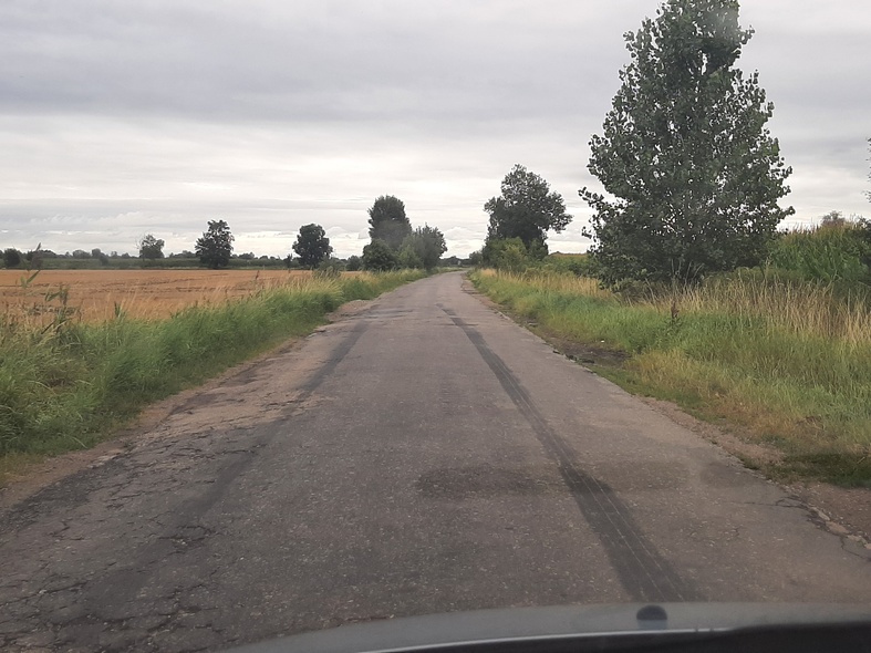 Elbląg, „Kierowca dachował, rowerzystka spadła z roweru, a ja omal nie wpadłem do rowu” Elbląg, „Kierowca dachował, rowerzystka spadła z roweru, a ja omal nie wpadłem do rowu”