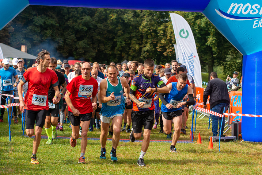 Elbląg, Start na 10 km, pierwszy z lewej zwycięzca biegu Krzysztof Kluge Elbląg, Start na 10 km, pierwszy z lewej zwycięzca biegu Krzysztof Kluge