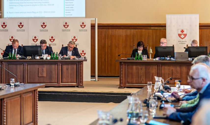 Elbląg, Na sesji o hejcie i sensie składania interpelacji Elbląg, Na sesji o hejcie i sensie składania interpelacji