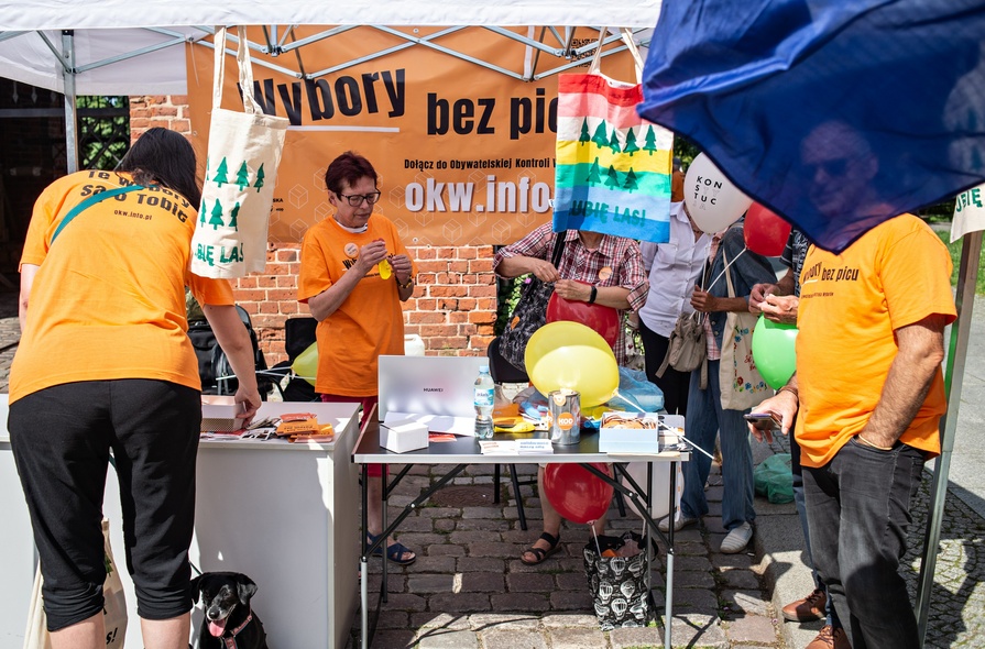 Elbląg, Chcą przypilnować wyborów i szukają kolejnych chętnych (aktualizacja) Elbląg, Chcą przypilnować wyborów i szukają kolejnych chętnych (aktualizacja)