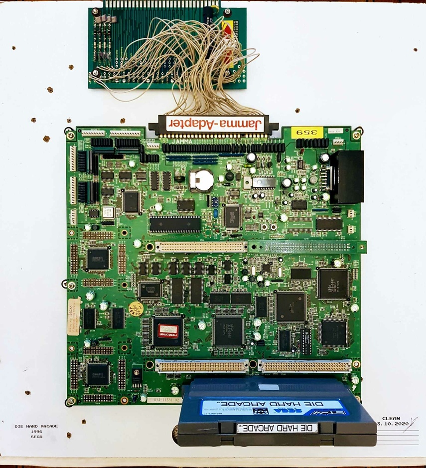 Elbląg, Płyta PCB z grą Die Hard Arcade w oparciu o system ST-V opracowany przez firmę Sega.