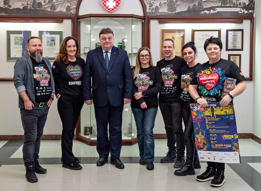 Elbląg, Sztab elbląskiego WOŚP wraz z prezydentem Elbląga, Elbląg, Sztab elbląskiego WOŚP wraz z prezydentem Elbląga,