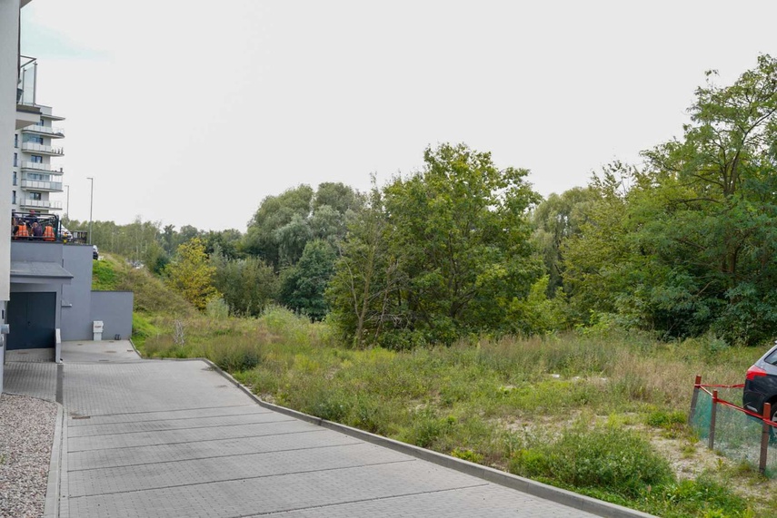 Elbląg, Działka znajduje się przy budynkach Korona Elbląg przy ul. Częstochowskiej Elbląg, Działka znajduje się przy budynkach Korona Elbląg przy ul. Częstochowskiej