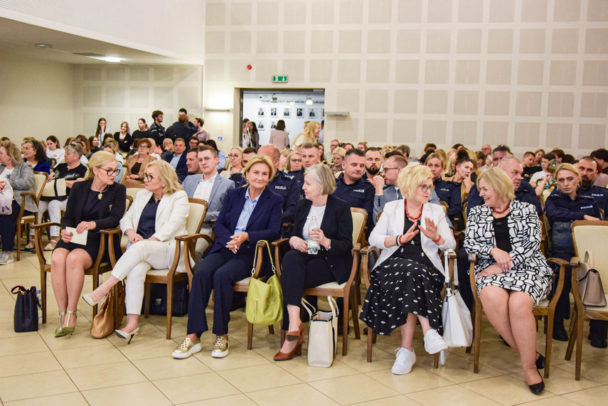 Elbląg, Rozmawiali o przemocy