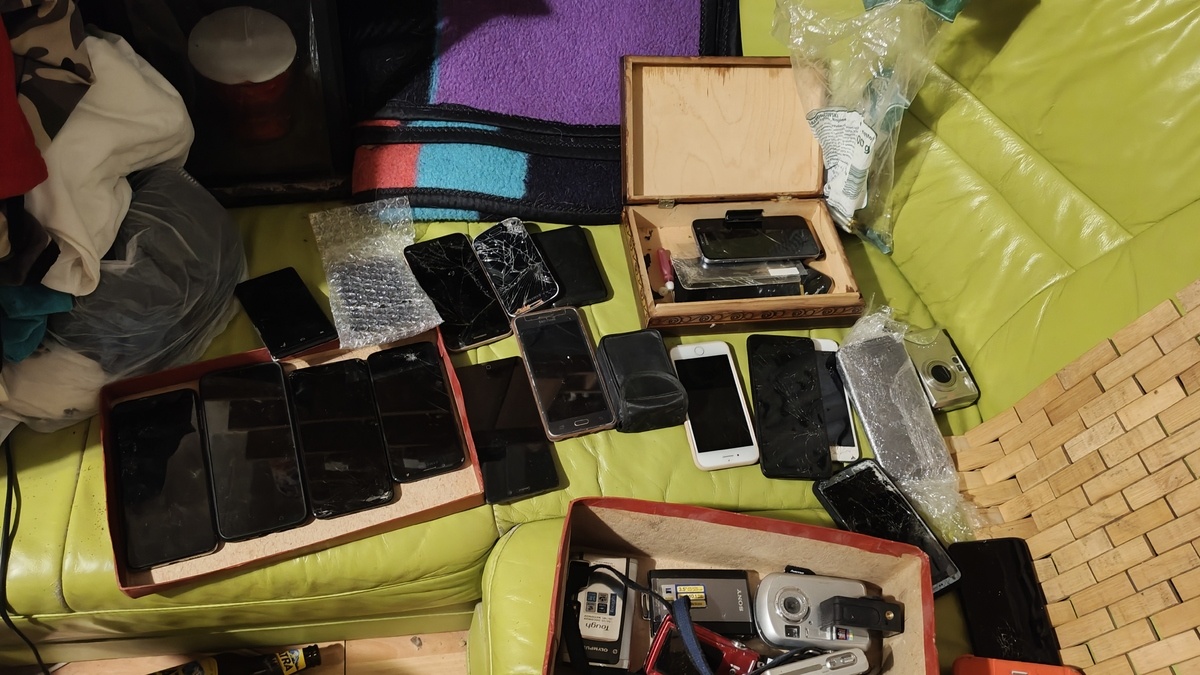 Elbląg, Policja zabezpieczyła telefony i twarde dyski