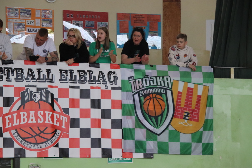 Elbląg, Młodzi koszykarze mogli liczyć na gorący doping