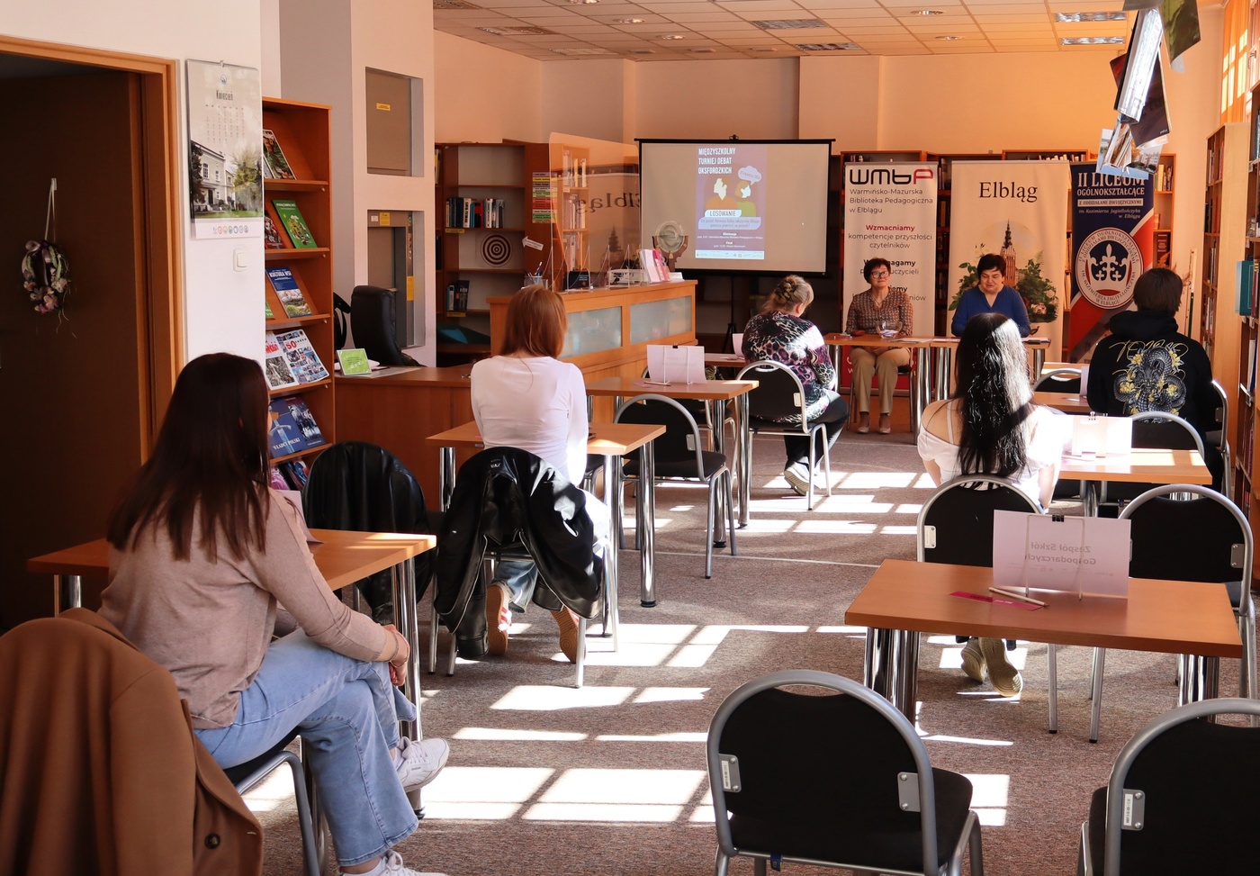 Elbląg, Szkolna rywalizacja na argumenty
