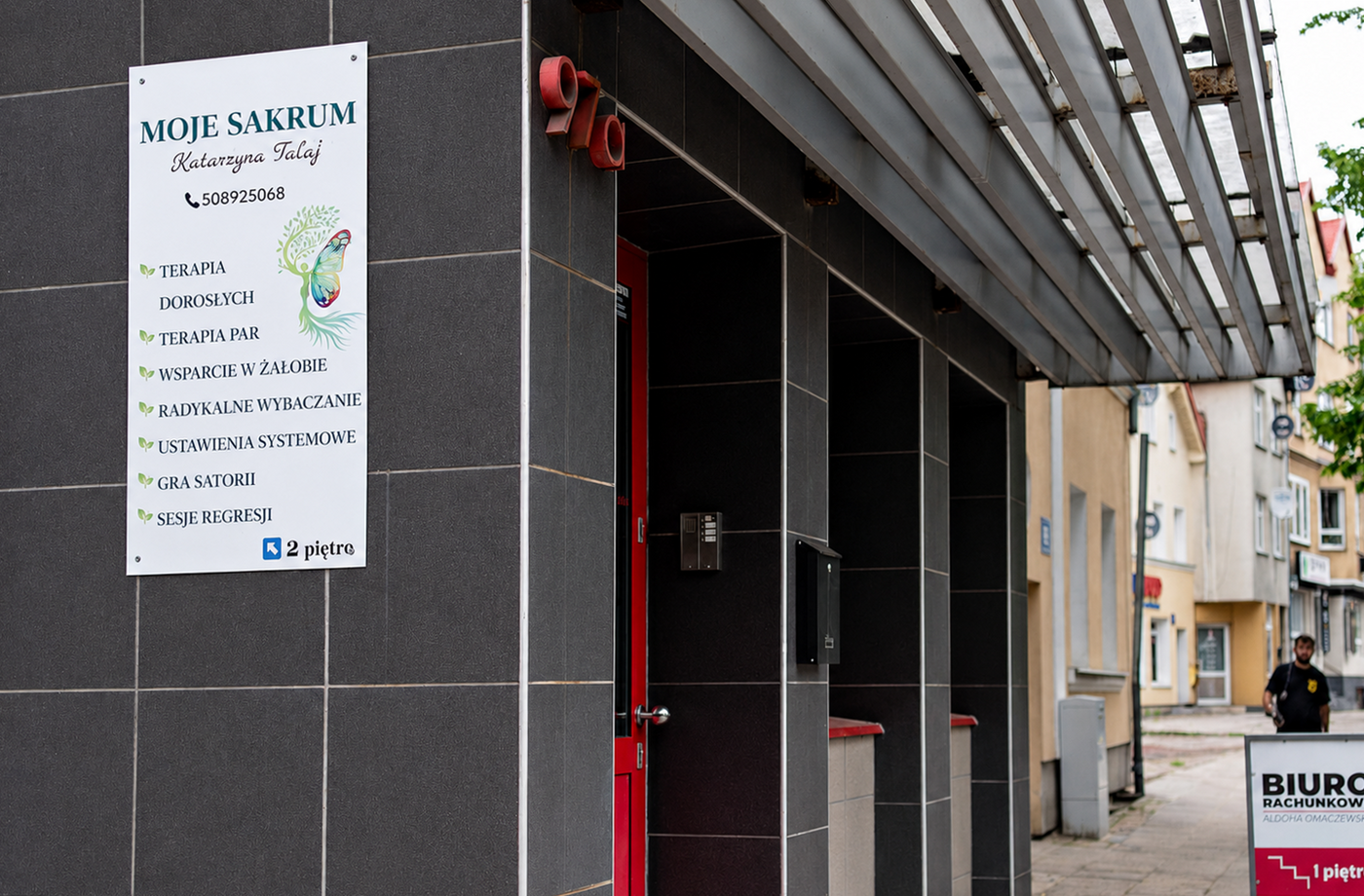 Wejście do gabinetu, Królewiecka 97A,