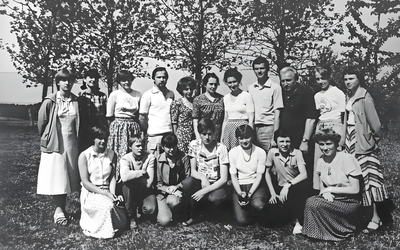 Elbląg, Lata 80', klasa na boisku szkoły, kronika SP w Łęczu