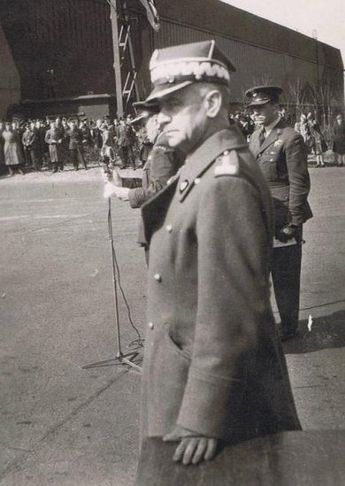 Elbląg, Generał Władysław Sikorski zginął 4 lipca 1943 w katastrofie loniczej w Gibraltarze