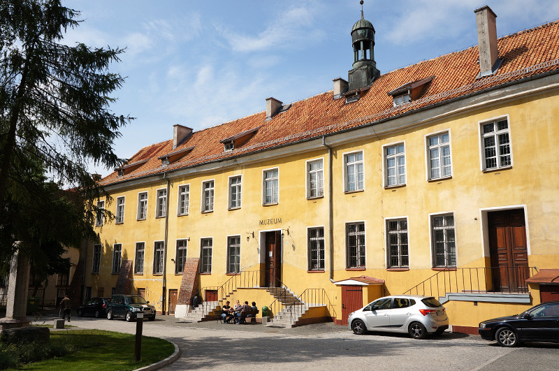 Elbląg, ... budynek gimnazjum należący do elbląskiego muzeum Elbląg, ... budynek gimnazjum należący do elbląskiego muzeum