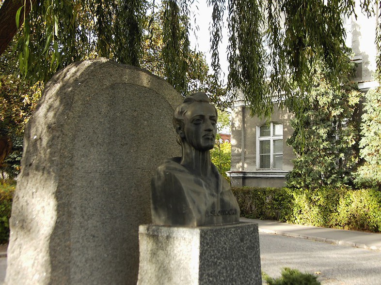 Elbląg, Popiersie Juliusza Słowackiego, patrona I LO Elbląg, Popiersie Juliusza Słowackiego, patrona I LO