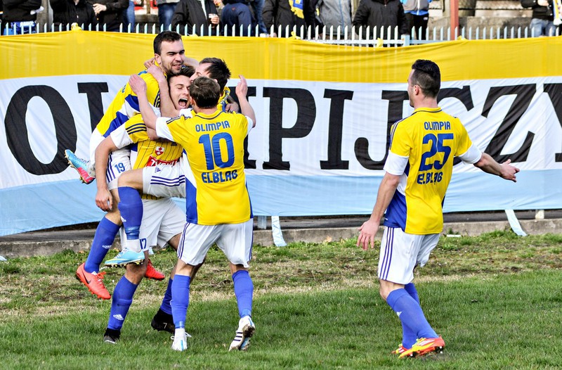Elbląg, Czerwono przy Agrykoli. Olimpia wygrywa z Drwęcą (piłka nożna) Elbląg, Czerwono przy Agrykoli. Olimpia wygrywa z Drwęcą (piłka nożna)