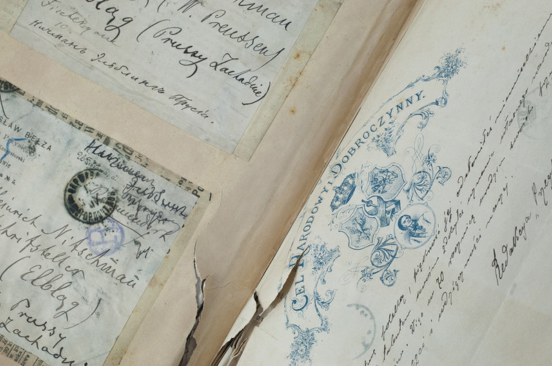 Elbląg, Zbiór dokumentów związanych z Heinrichem Nitschmannem – tłumaczem literatury polskiej, zakupiony do zbiorów MAH w 2010 r.,