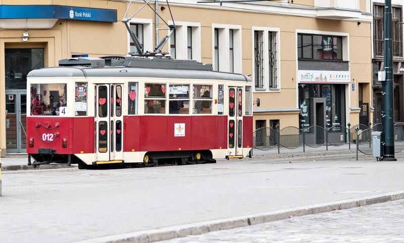 Elbląg, Z orkiestrą pojedzie również i zabytkowy tramwaj