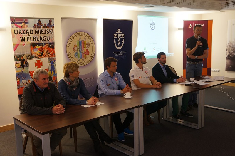 Elbląg, Konferencja na temat systemu żeglarskiego szkolenia odbyła się w Ratuszu Staromiejskim