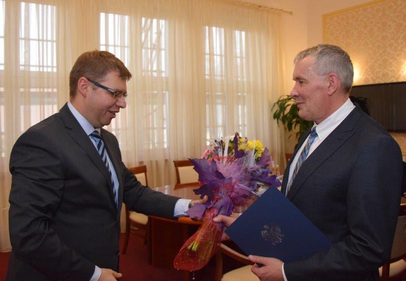 Elbląg, Dziś wojewoda wręczył Dariuszowi Bartonowi powołanie na nowe stanowisko Elbląg, Dziś wojewoda wręczył Dariuszowi Bartonowi powołanie na nowe stanowisko
