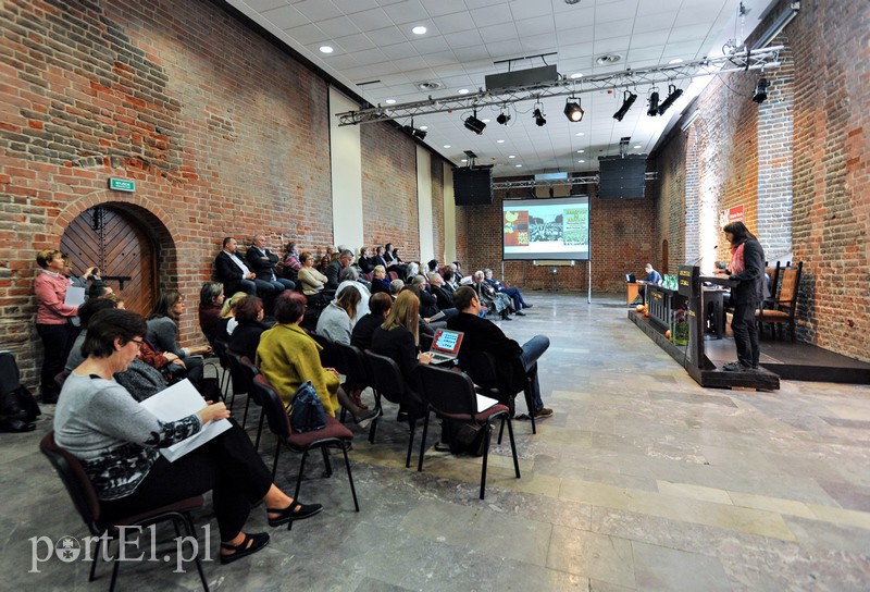 Elbląg, Forum odbywa się w murach Biblioteki Elbląskiej