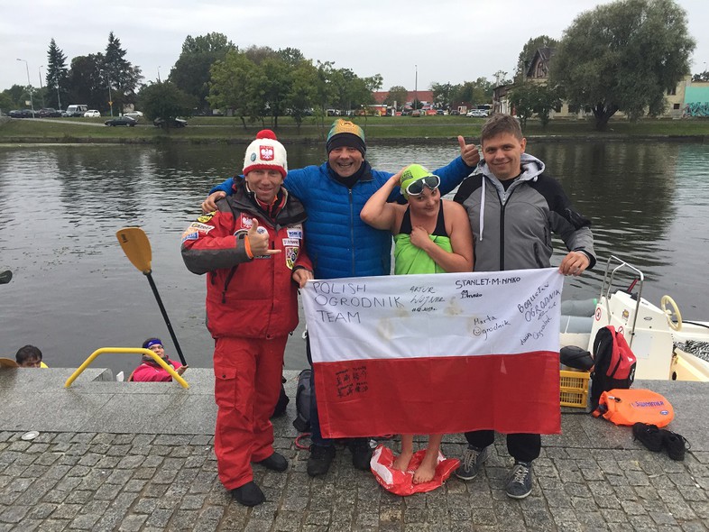 Elbląg, Pływacy na mecie, czyli bulwarze Zygmunta Augusta