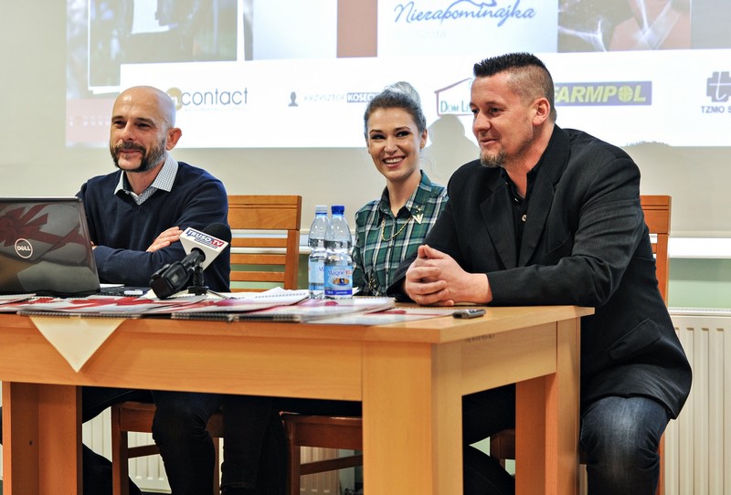Elbląg, Rafał Florek (po lewej), Sylwia Bobek i Krzysztof Kosecki