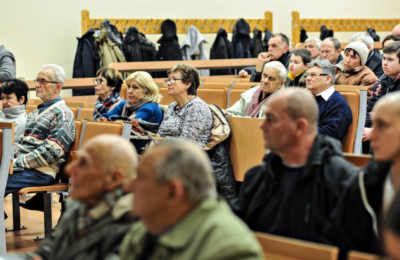 Elbląg, Władza po drugiej stronie torów Elbląg, Władza po drugiej stronie torów