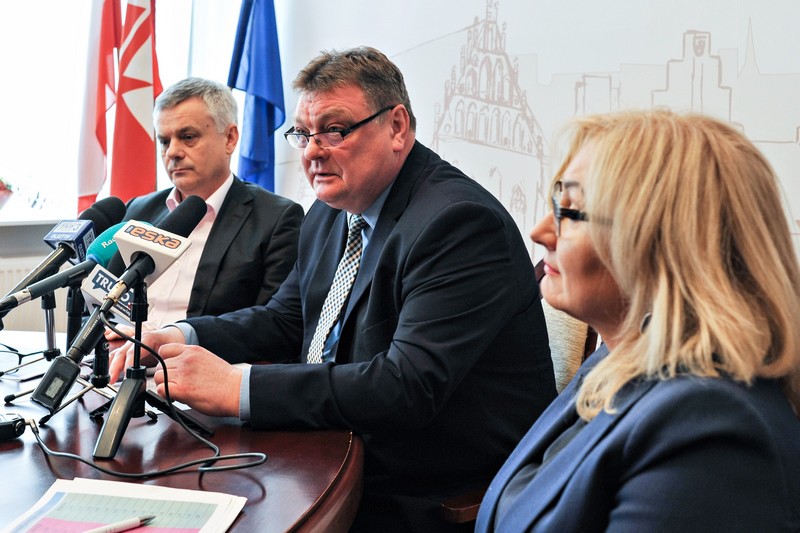 Elbląg, Od lewej: Piotr Żuchowski, Witold Wróblewski, Małgorzata Sowicka Elbląg, Od lewej: Piotr Żuchowski, Witold Wróblewski, Małgorzata Sowicka
