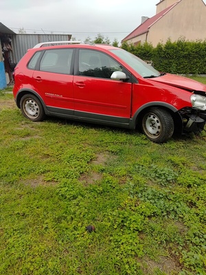 Elbląg Sprzedam Volkswagen Polo IV Cross 1.4 TDI po wypadku.