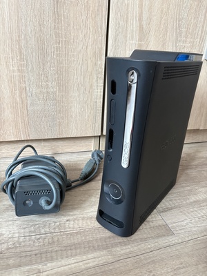 Elbląg Konsola Xbox 360
Sprzedam w pełni sprawną konsolę Xbox 360 w bardzo dobrym stanie, w zestawie z kablami i