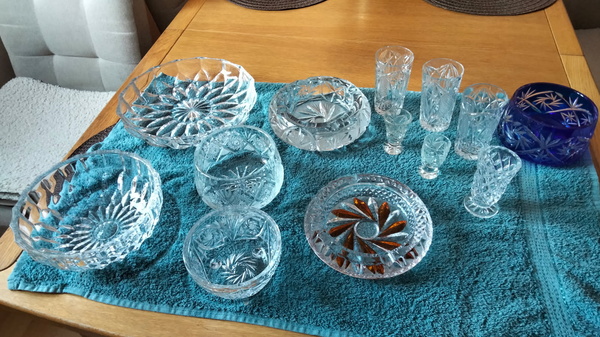 Elbląg KRYSZTAŁY   Sprzedam 40 zl lub całość za 200zl.