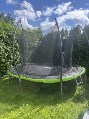 Elbląg Sprzedam dużą w idealnym stanie trampolinę 
Używana kilka razy przez jeden sezon
