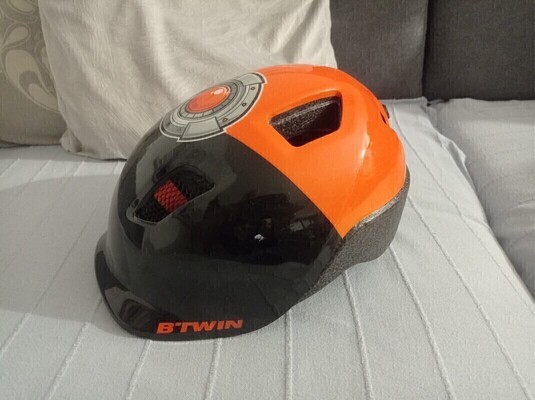 Elbląg SPRZEDAM
DWA KASKI NA ROWER, ROLKI, HULAJNOGĘ.
STAN BARDZO DOBRY
CENA 30 ZŁ. ZA SZTUKĘ