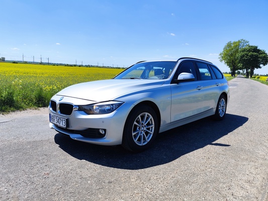 Elbląg Sprzedam BMW 318 d 143 KM z 2014r sprowadzone z Niemiec. 
2 kluczyki, 
 auto w oryginalnym lakierze
środek