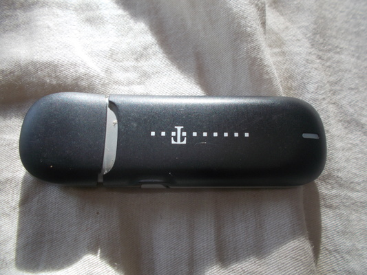 Elbląg Oddam kable podłączeniowe do sprzętu elektronicznego- czincze, kostka, modemy internetowe, i aparat