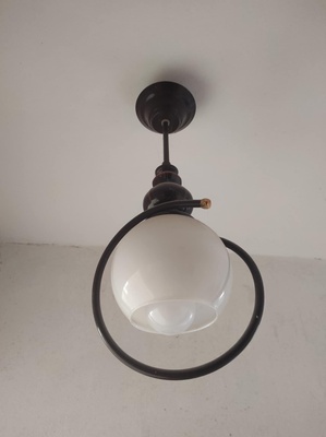 Elbląg Sprzedam oryginalny żyrandol w bardzo dobrym stanie. 
Cena do negocjacji.